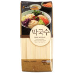 Nonghyup Korean dried thick noodles 900 g